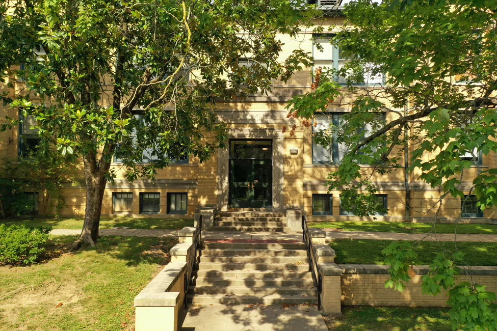 entrance to Allyn building
