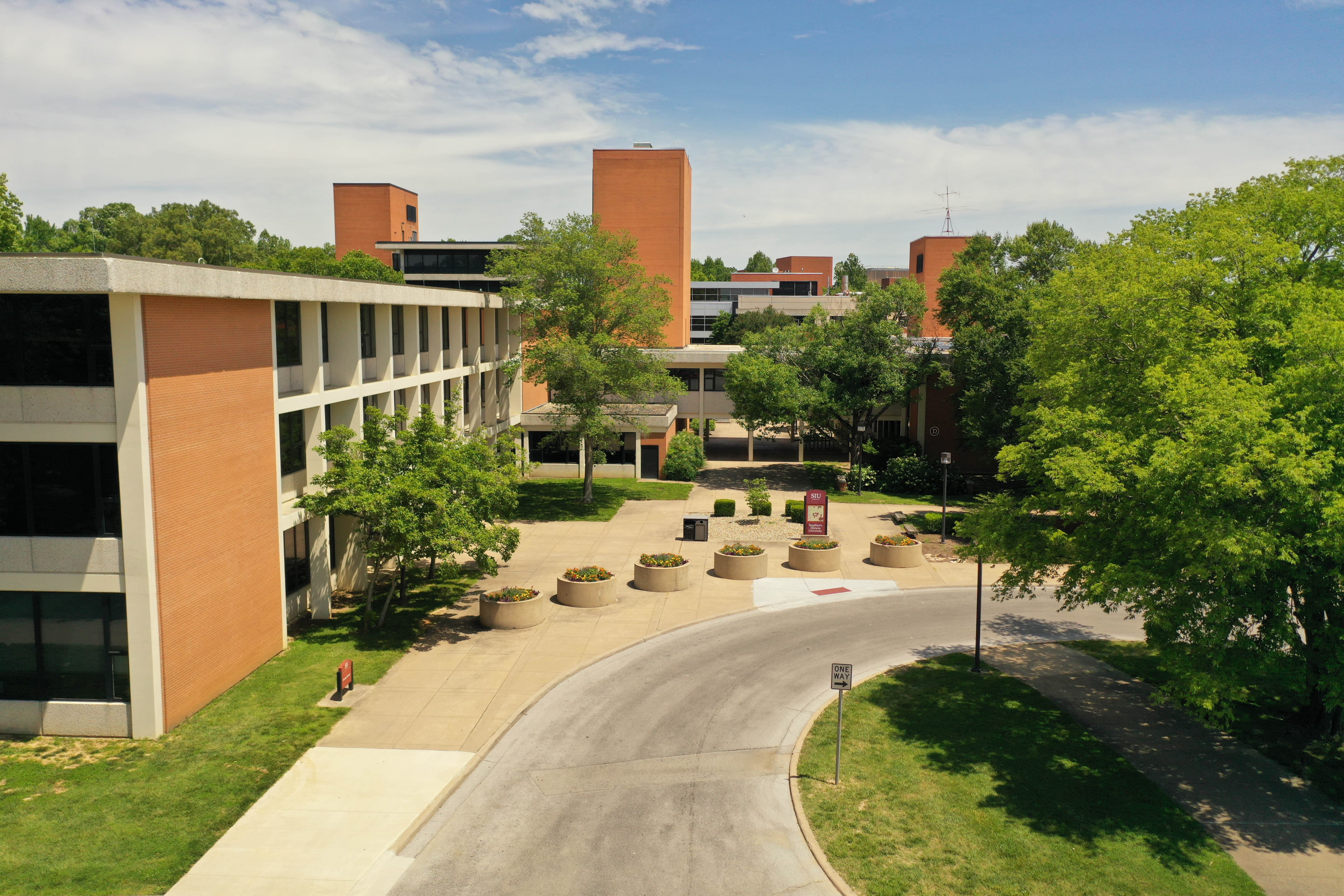 Outside entrance too Applied Sciences and Arts Building from circle drive. 