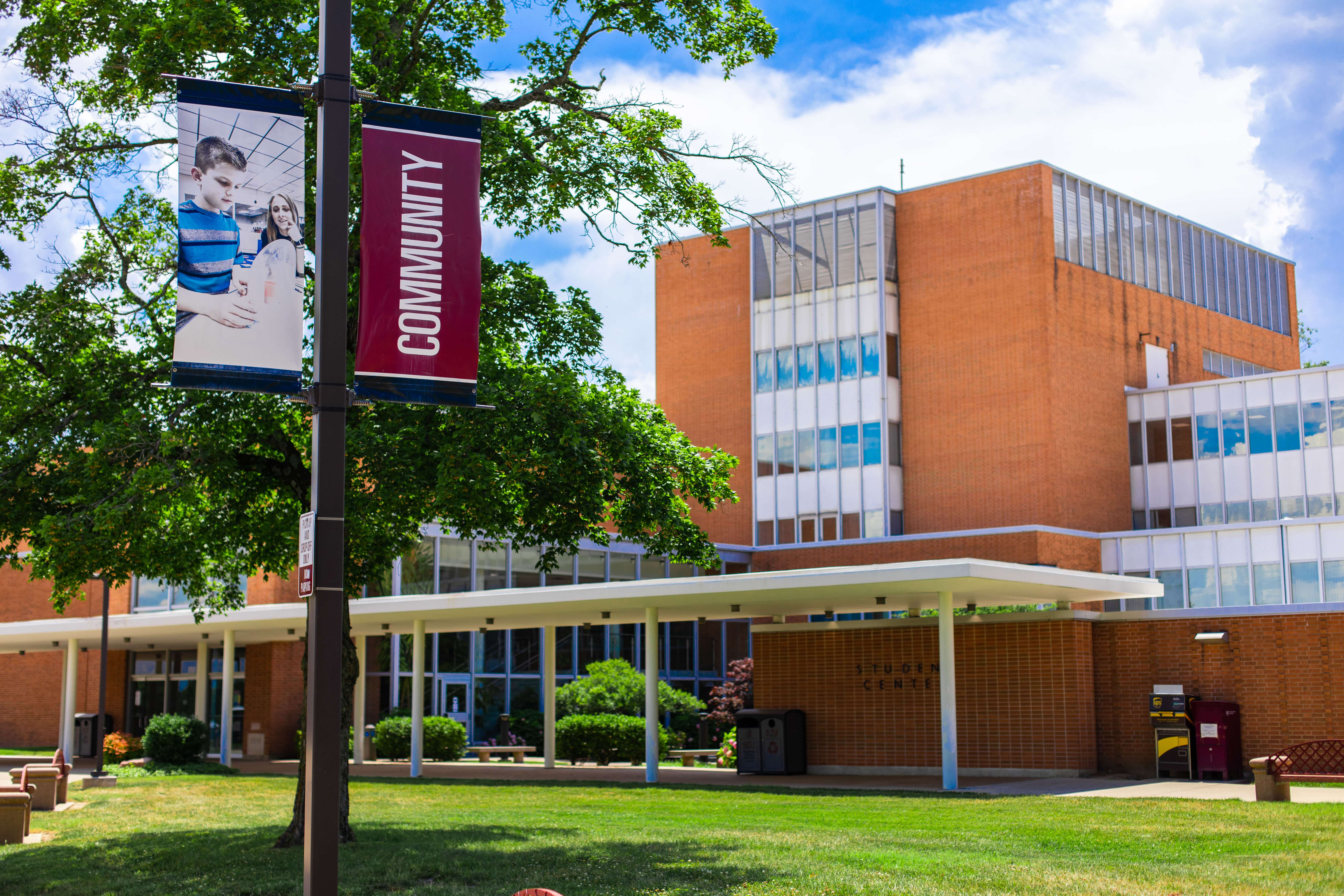 Outside entrance to Student Center